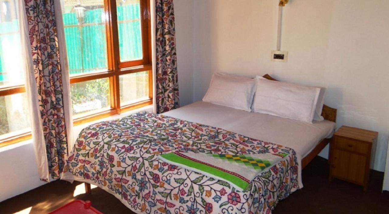 Hayat Hotel Pahalgām Zewnętrze zdjęcie