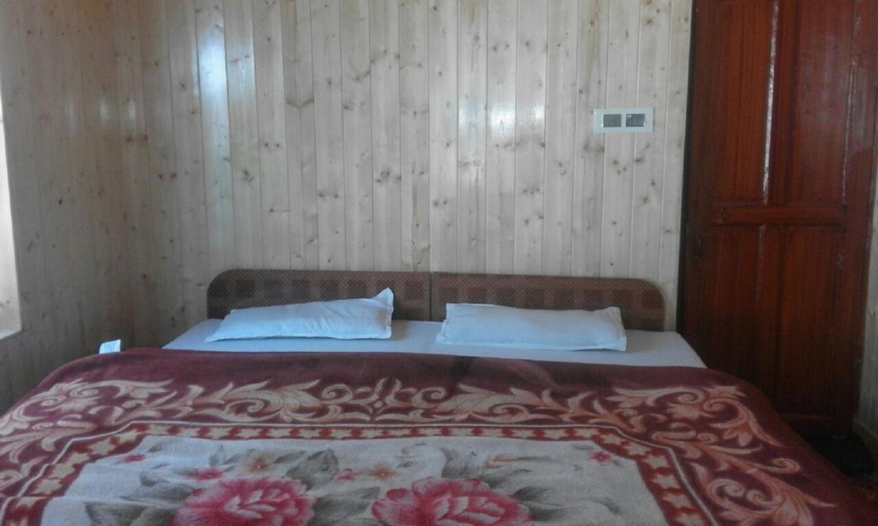 Hayat Hotel Pahalgām Zewnętrze zdjęcie